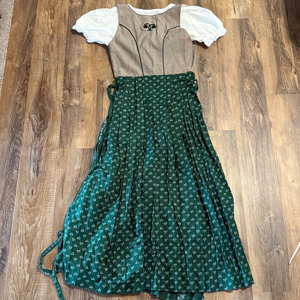 Traditional Green and Brown Dirndl Dress - Picture 7 of 10